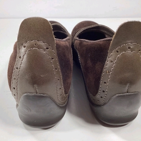 Merrell Women's Chocolate Brown Suede Loafers - Picture 5 of 8
